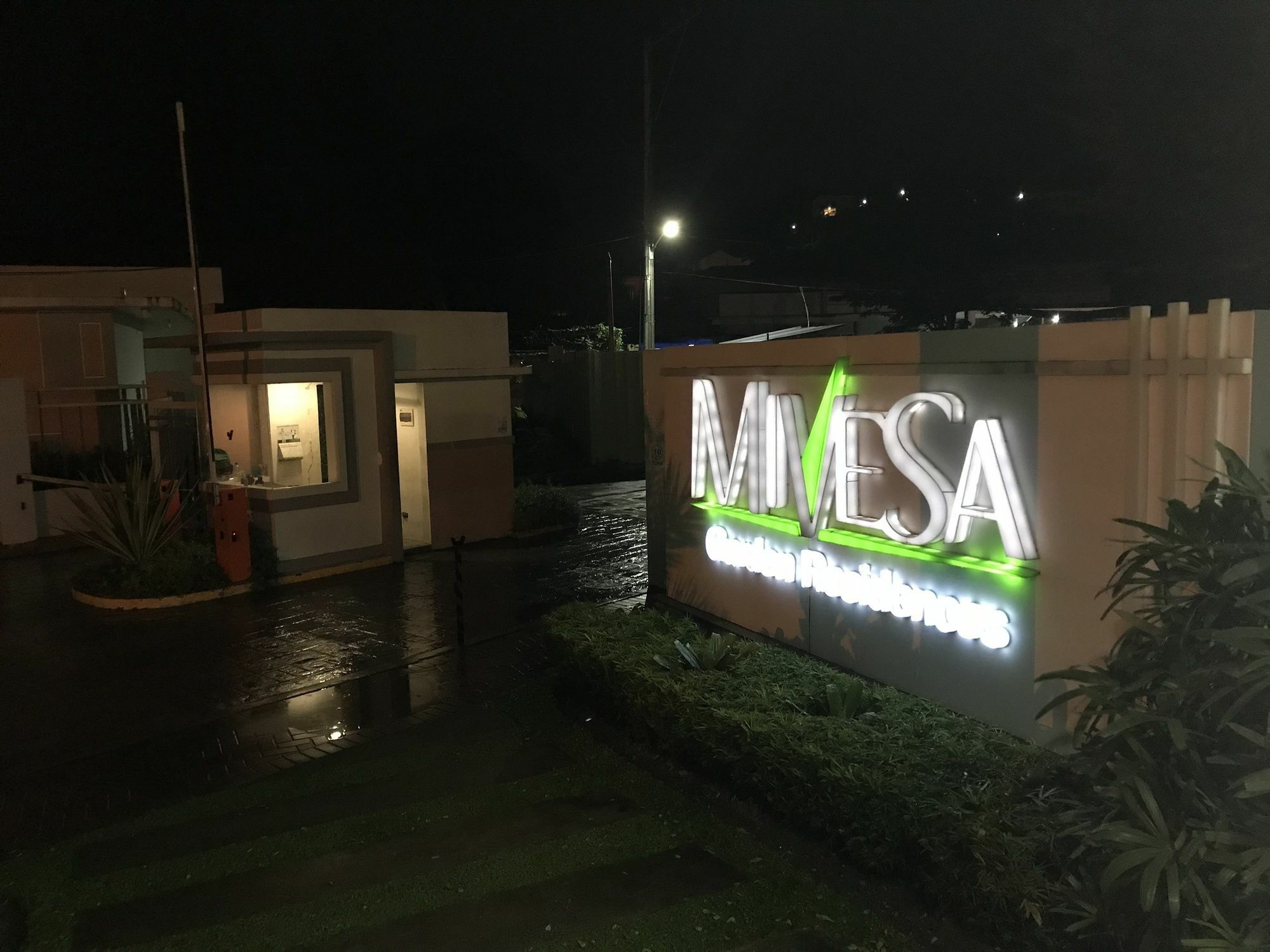 Mivesa Garden Residences By Cec Cebu Extérieur photo